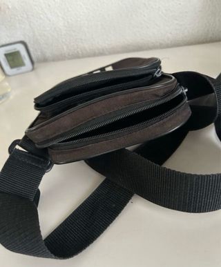 Bandolera Adidas Negra y Blanca