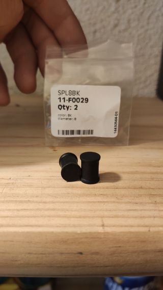 Pendientes dilatación 8mm negros y blancos.