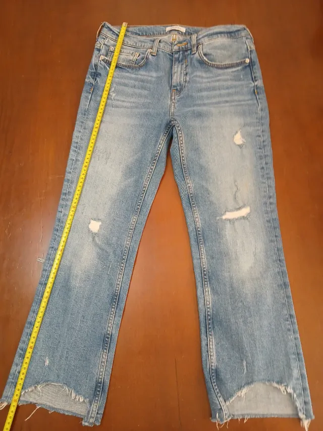 Vaqueros Zara desgastados