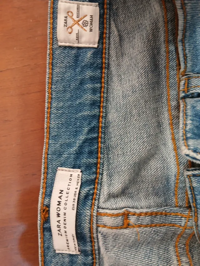 Vaqueros Zara desgastados