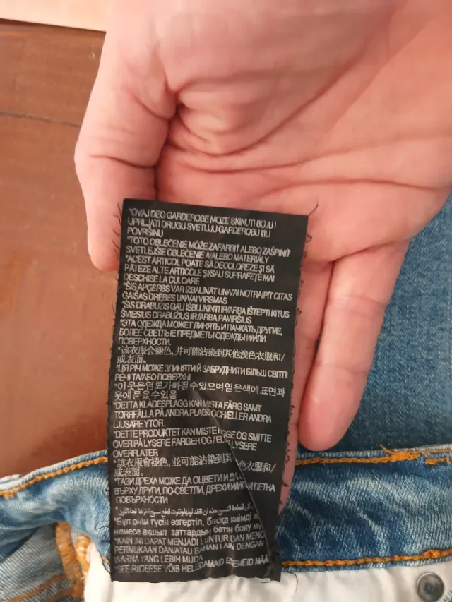 Vaqueros Zara desgastados