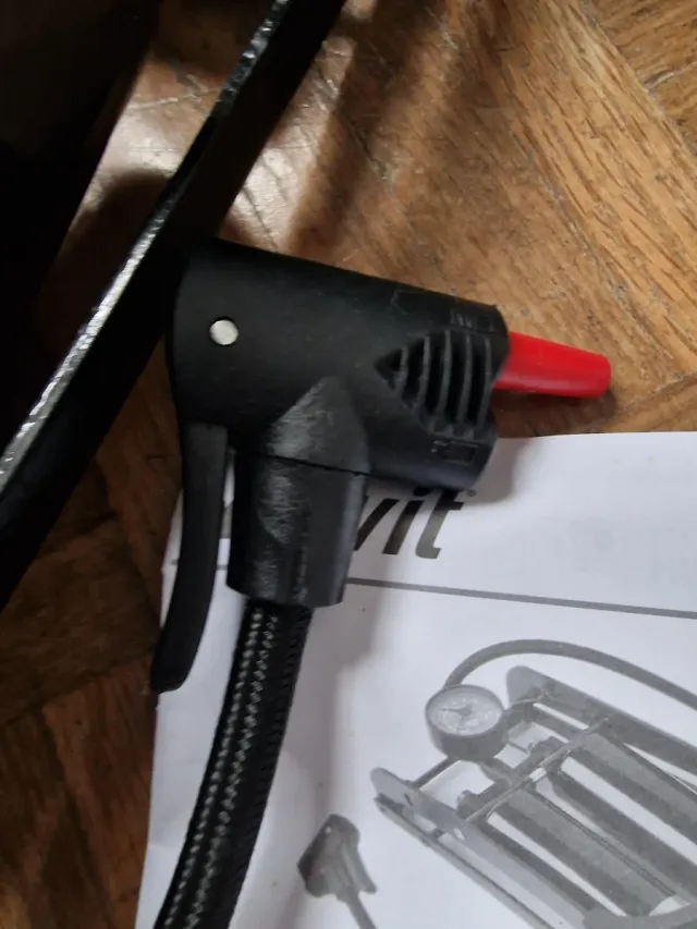 Hinchador de pie Crivit doble cilindro