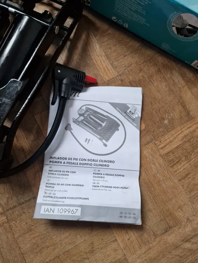 Hinchador de pie Crivit doble cilindro