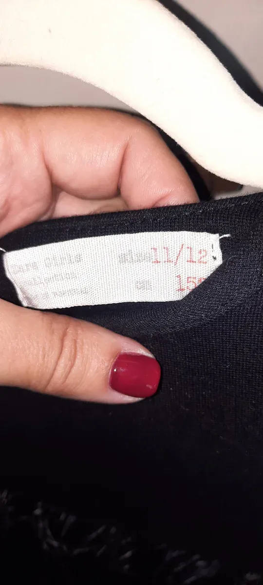 Vestido niña negro con plumas. Talla 11-12 años