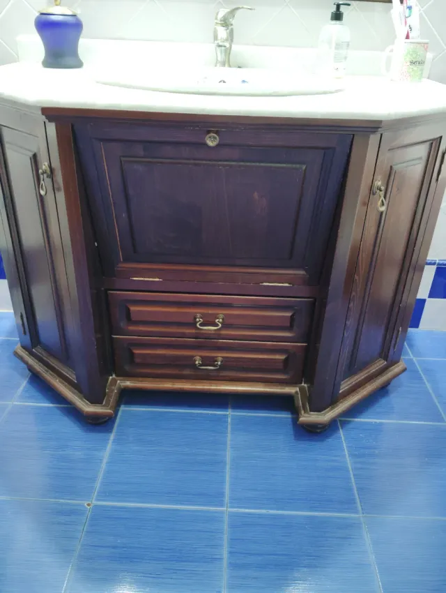 Mueble de baño madera y mármol