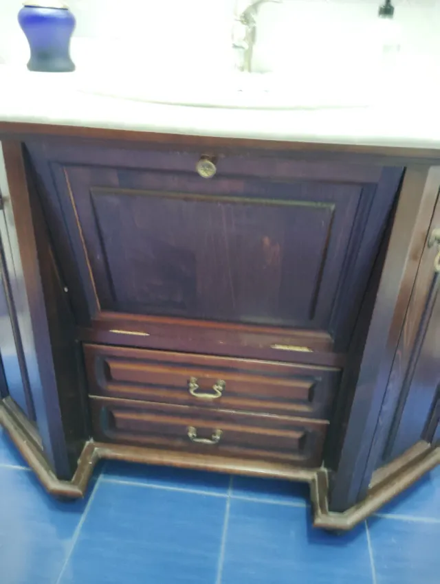 Mueble de baño madera y mármol