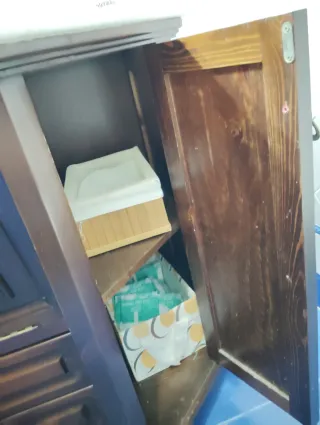 Mueble de baño madera y mármol