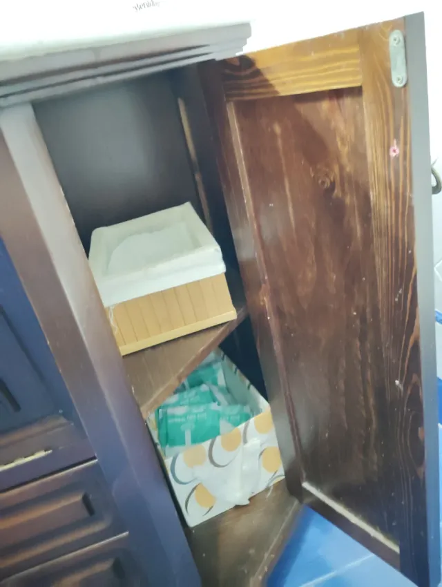 Mueble de baño madera y mármol