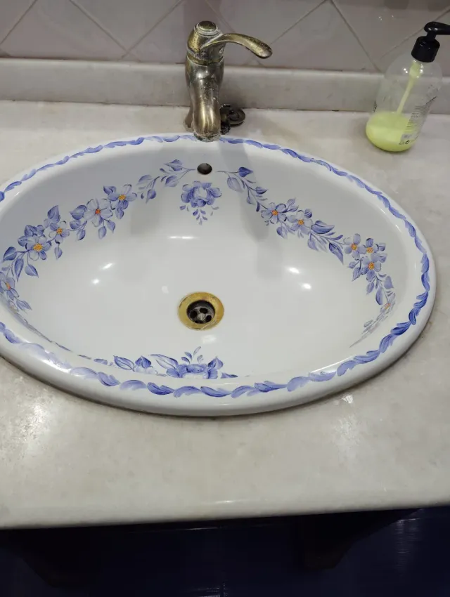 Mueble de baño madera y mármol