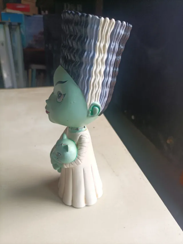 Figura vinilo Lil' Miss Monster di Lisa Petrucci