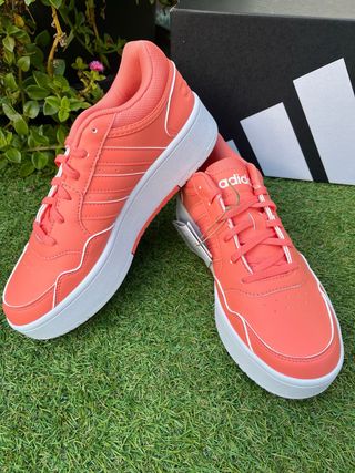 Adidas Sneakers Coral y Blanco