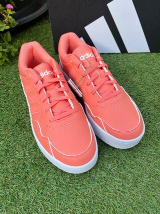 Adidas Sneakers Coral y Blanco
