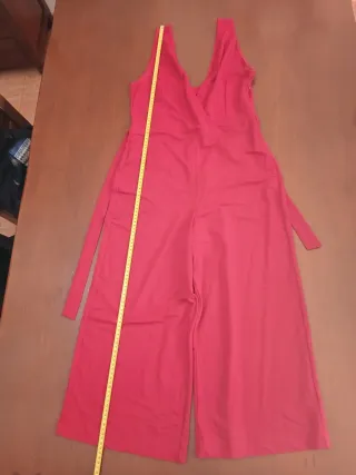 Mono rojo de pierna ancha