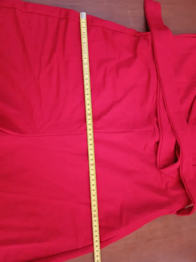 Mono rojo de pierna ancha