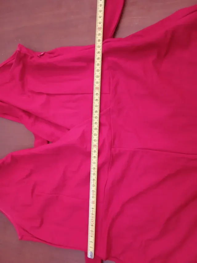 Mono rojo de pierna ancha