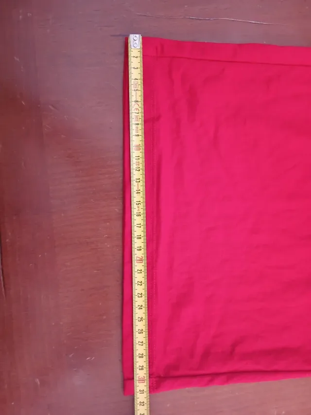 Mono rojo de pierna ancha