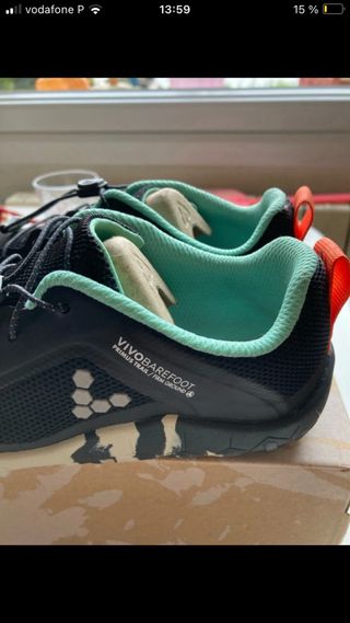 Zapatillas Vivobarefoot niño negras y turquesa