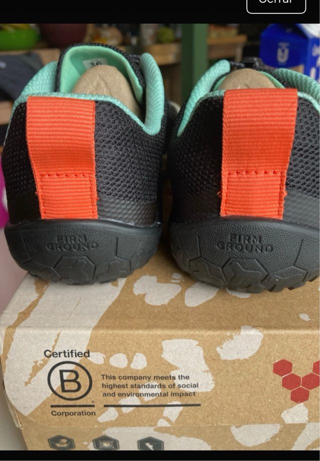 Zapatillas Vivobarefoot niño negras y turquesa