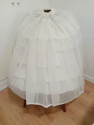 Cancán 5 volantes blanco