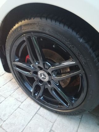 Mercedes-Benz Clase A – AMG 180d - dic/2017