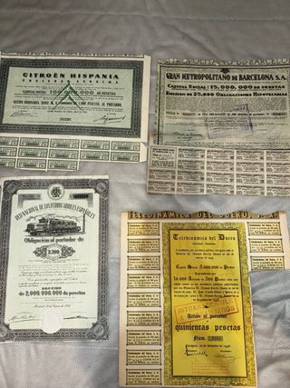 Gran lote de 42 acciones y obligaciones antiguas