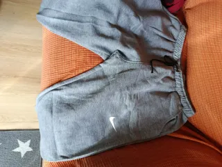 Pantalón chándal niño Nike gris