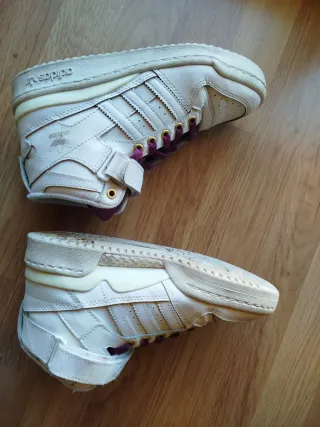 Zapatillas Adidas Forum Mid Blancas Morado