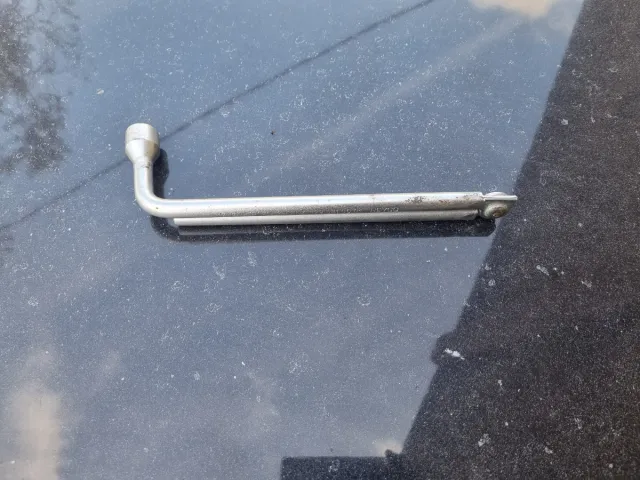 Llave de ruedas Mercedes Benz SL R129