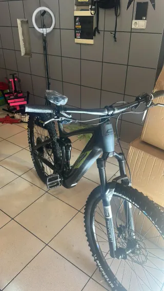 Bicicleta Eléctrica Corratec 130 trail Ebike