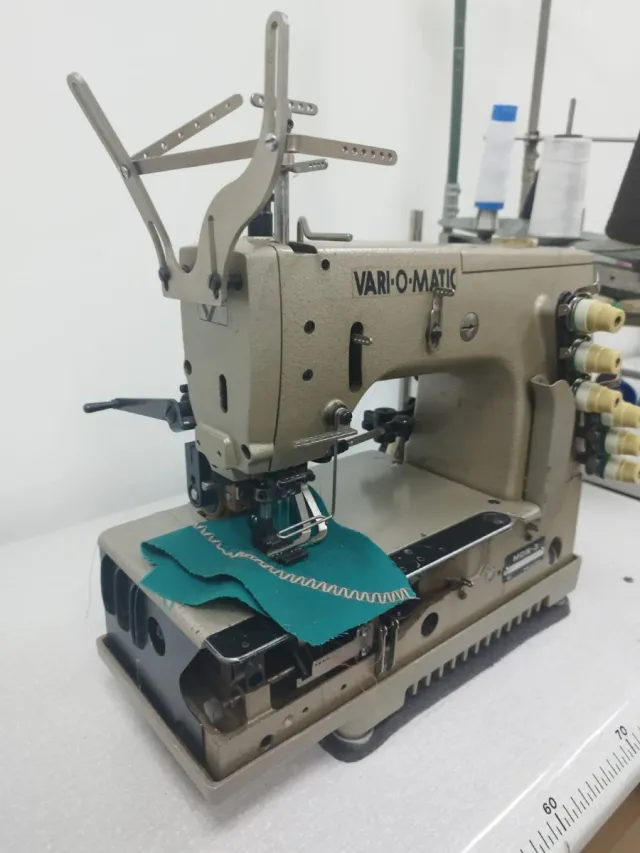 Máquina de coser Vari-o-matic MDN-3