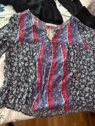 12 prendas de blusas, se puede vender por separado