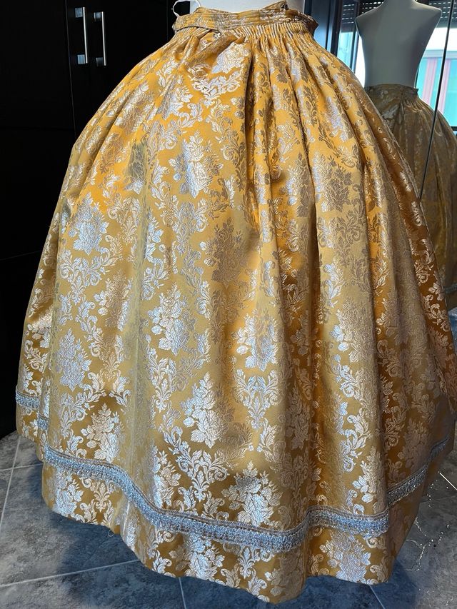 Falda Fallera brocatel
