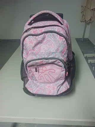 Mochila Totto con ruedas y estampado