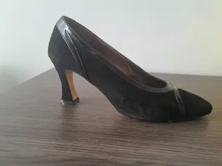 Zapatos de tacón negros ante