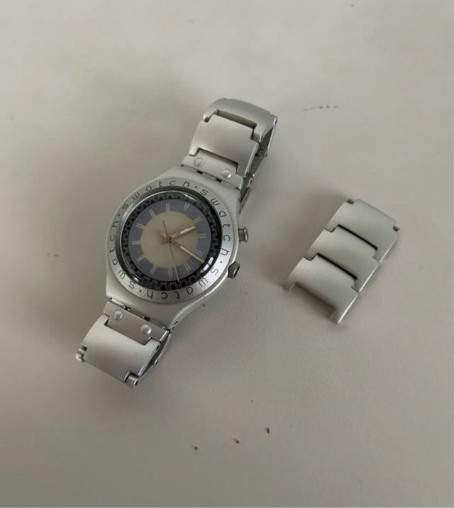 Reloj Swatch Gris/Plateado