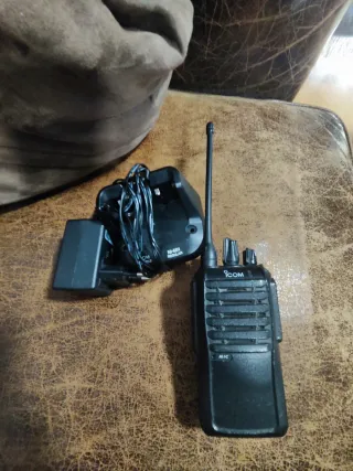 Walkie Talkie Icom BC-192