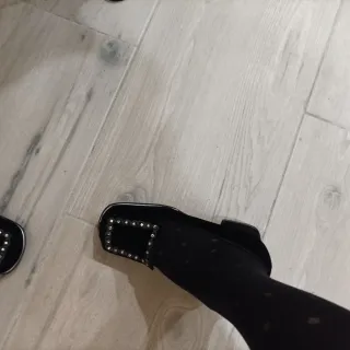 Scarpe vintage eleganti con strass