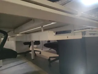 Mesa operativa multipuesto isla bench ACTIU (MB24)