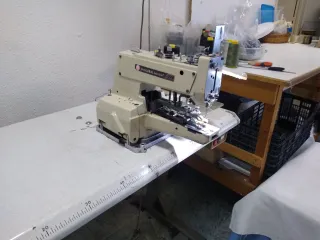 Máquina de coser Global para botones