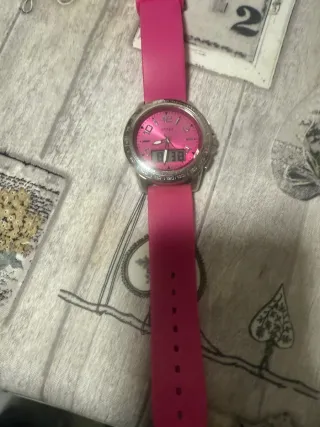 Reloj Guess Rosa y Plateado
