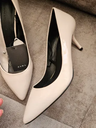 Zapatos Zara Tacon Beige/Blanco Nuevos