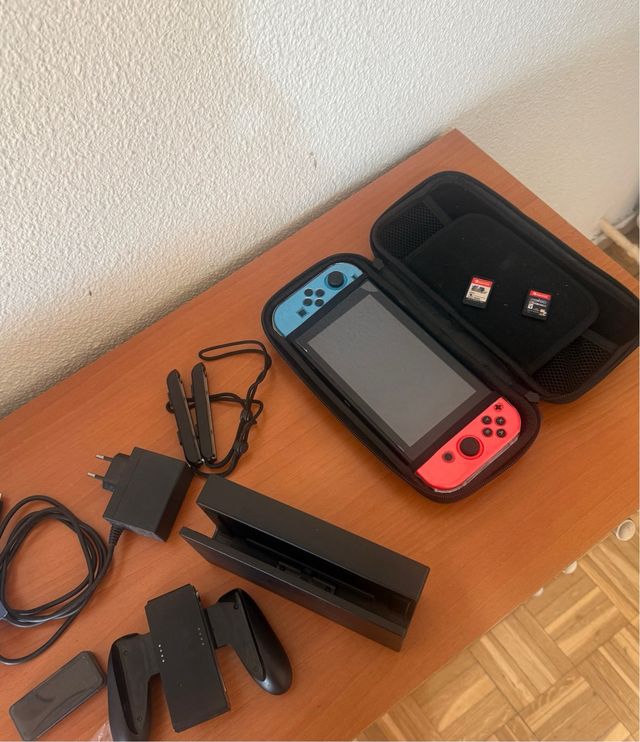 Nintendo Switch Azul/Rojo + Sports