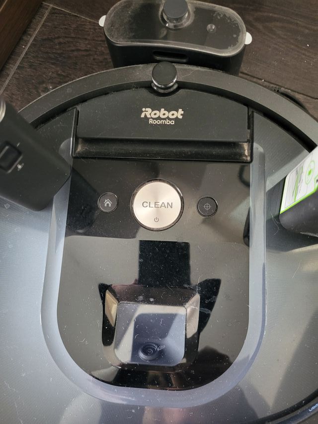 Robot Aspirador Roomba + Base de Carga
