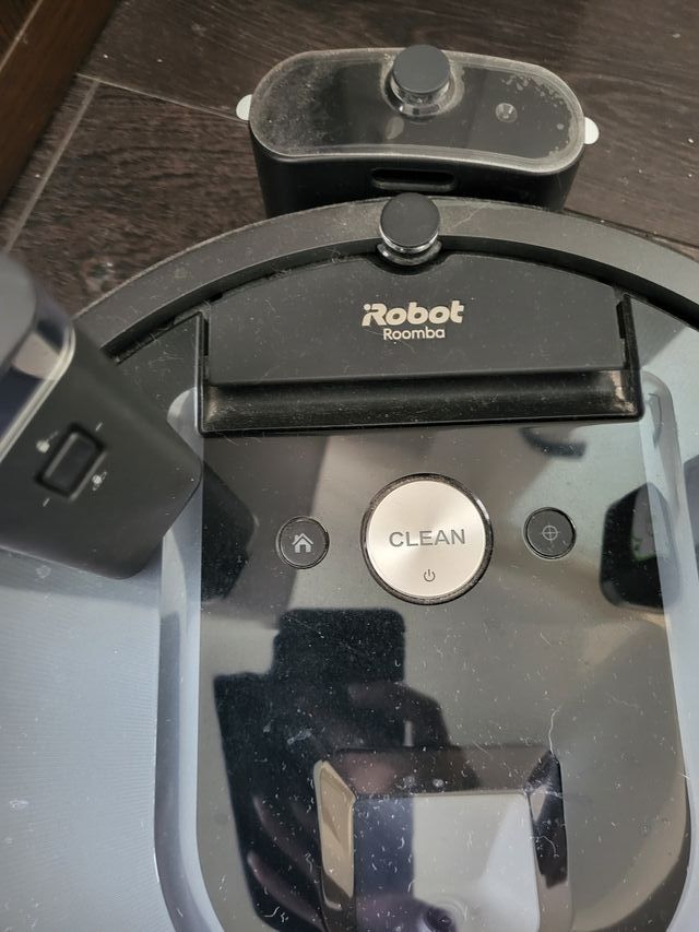 Robot Aspirador Roomba + Base de Carga