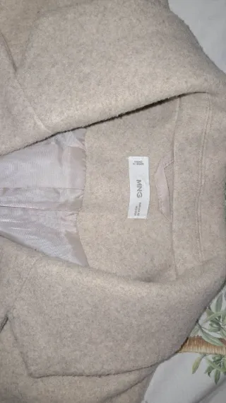 Chaqueta Mango Beige.
