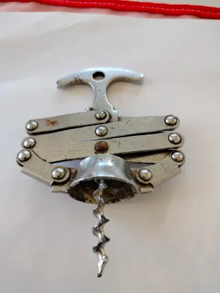 Antico cavatappi a fisarmonica