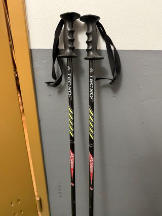 Botas esquí niño 32 Tecno + palos + casco (regalo)