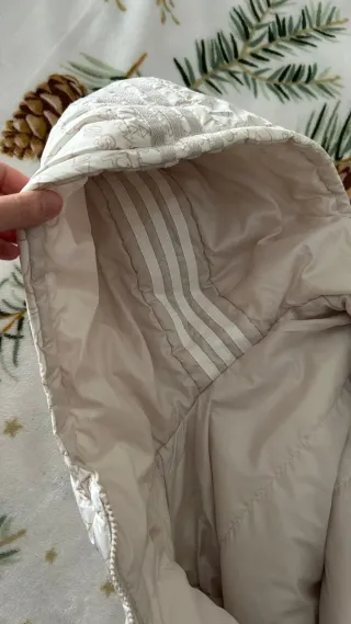 Chaqueta Adidas Reversible Beige y Blanca