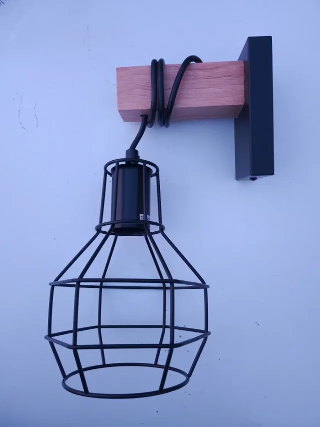 2 Lámparas de Pared Metal y Madera