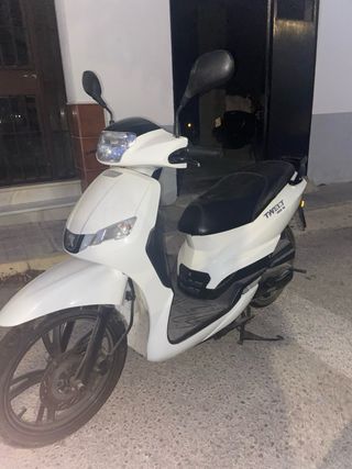 Peugeot Tweet 49cc Scooter